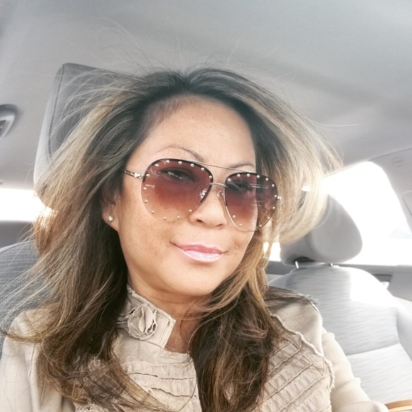 Meet your Posher, Phuoi - Picture 1 of 1